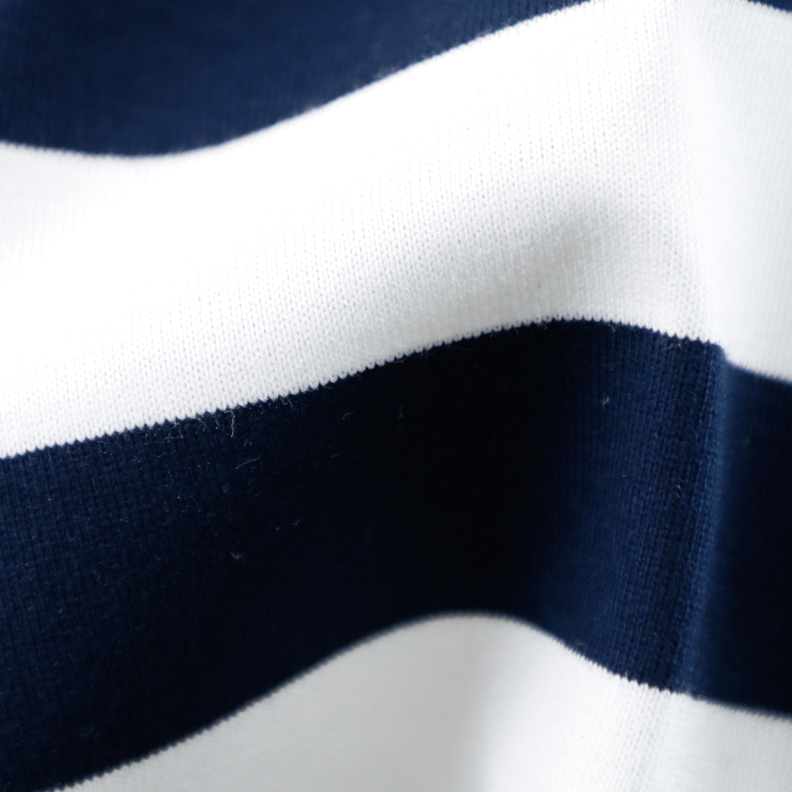 SURF 立体文字 一文字約30cm クリーム色　鉄製 SURF 立体文字 一文字約30cm クリーム色 鉄製 Amazon | 立体文字